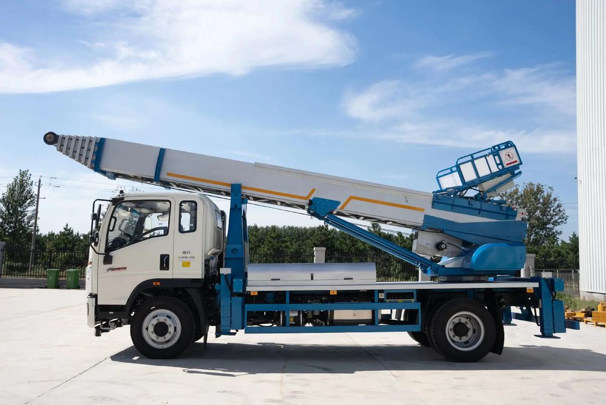 名山云梯上料车租赁费用