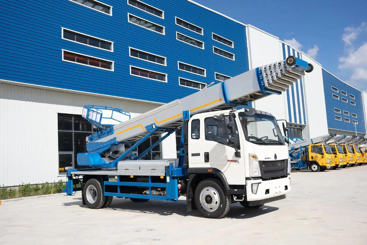 名山出租云梯车高空作业车 建筑垃圾搬运